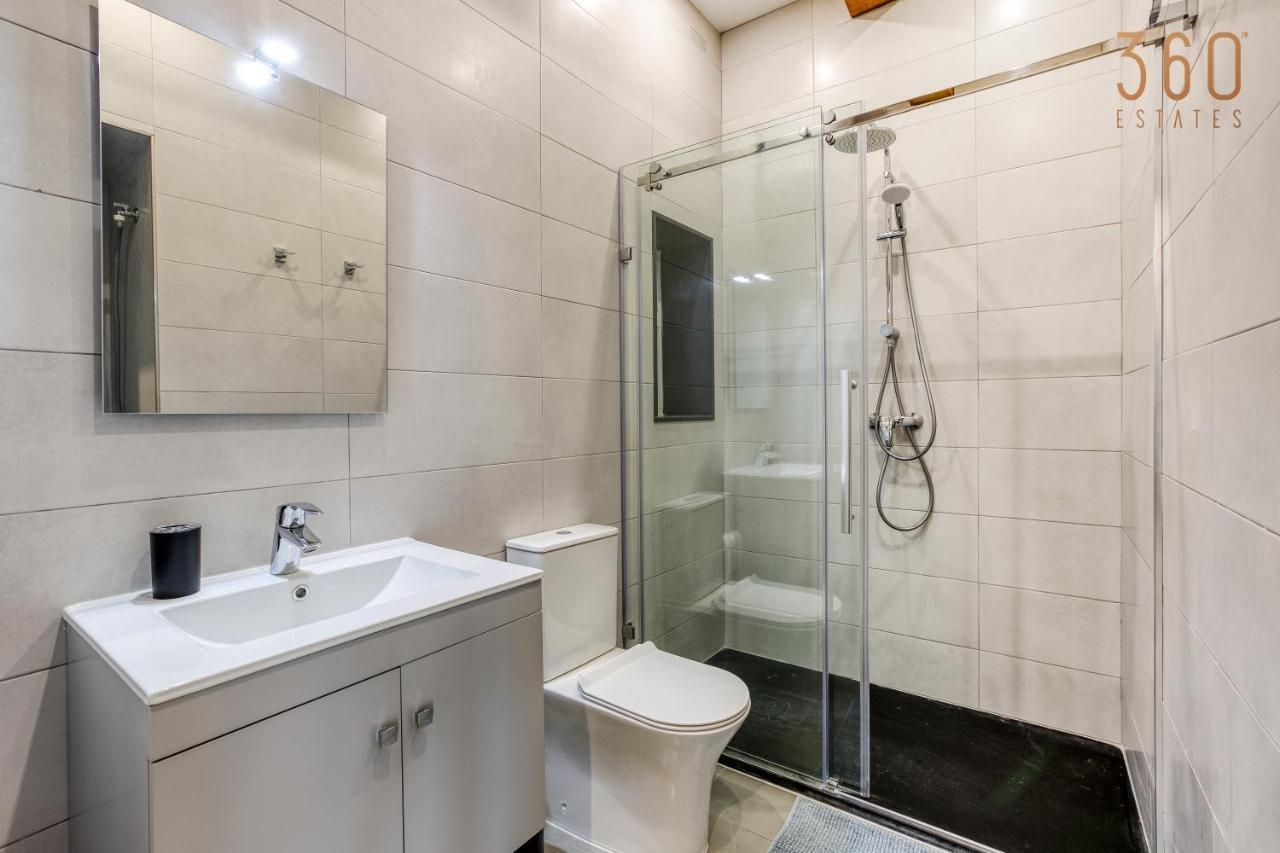 A Lovely 1Br Home With Balcony Just Off The Coast By 360 Estates San Julián Exterior foto